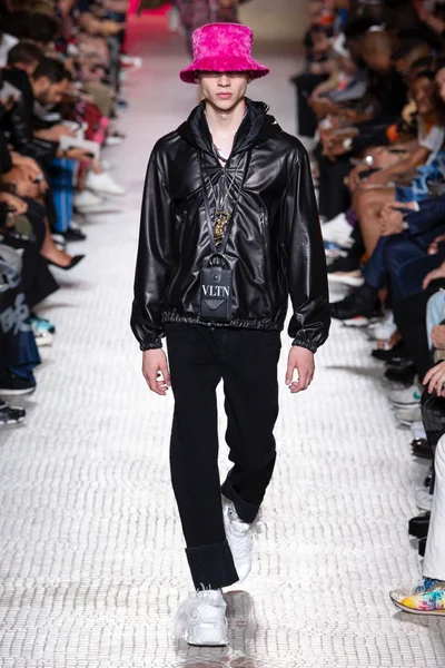Look 45